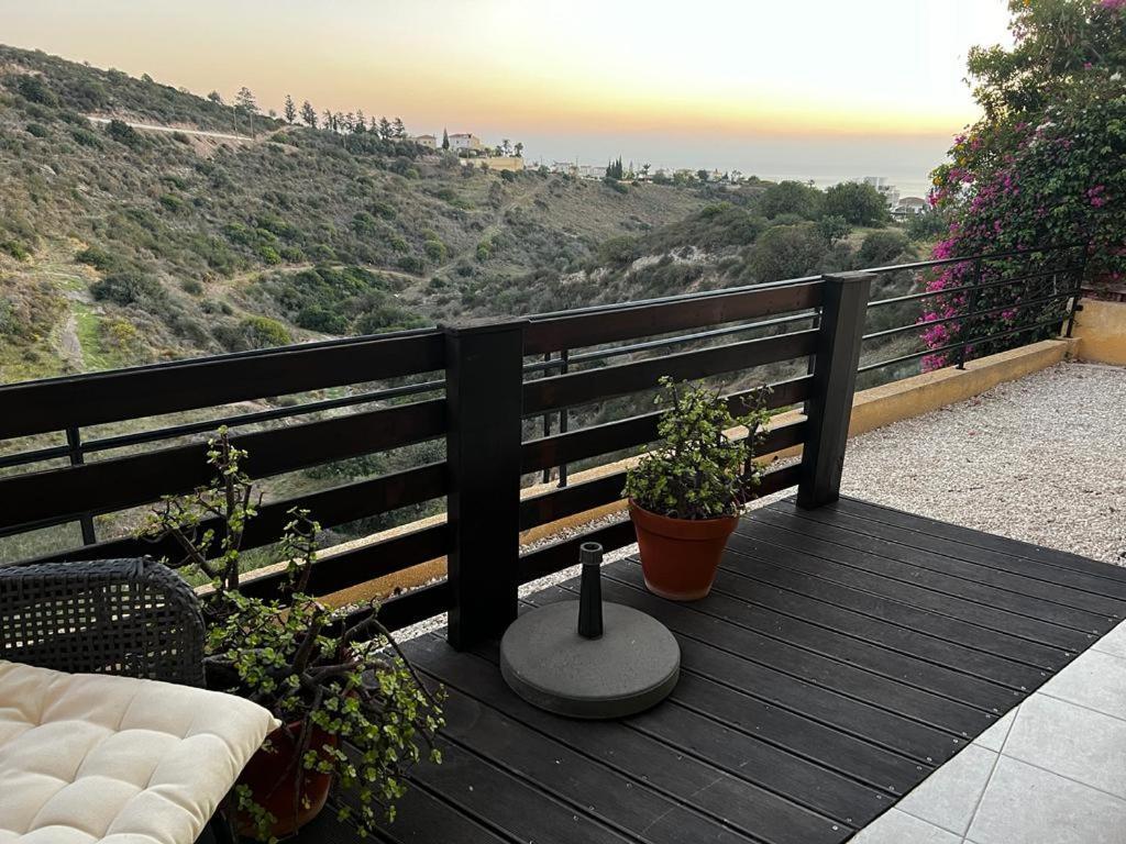 Hillview Apartment Pegeia Exterior foto